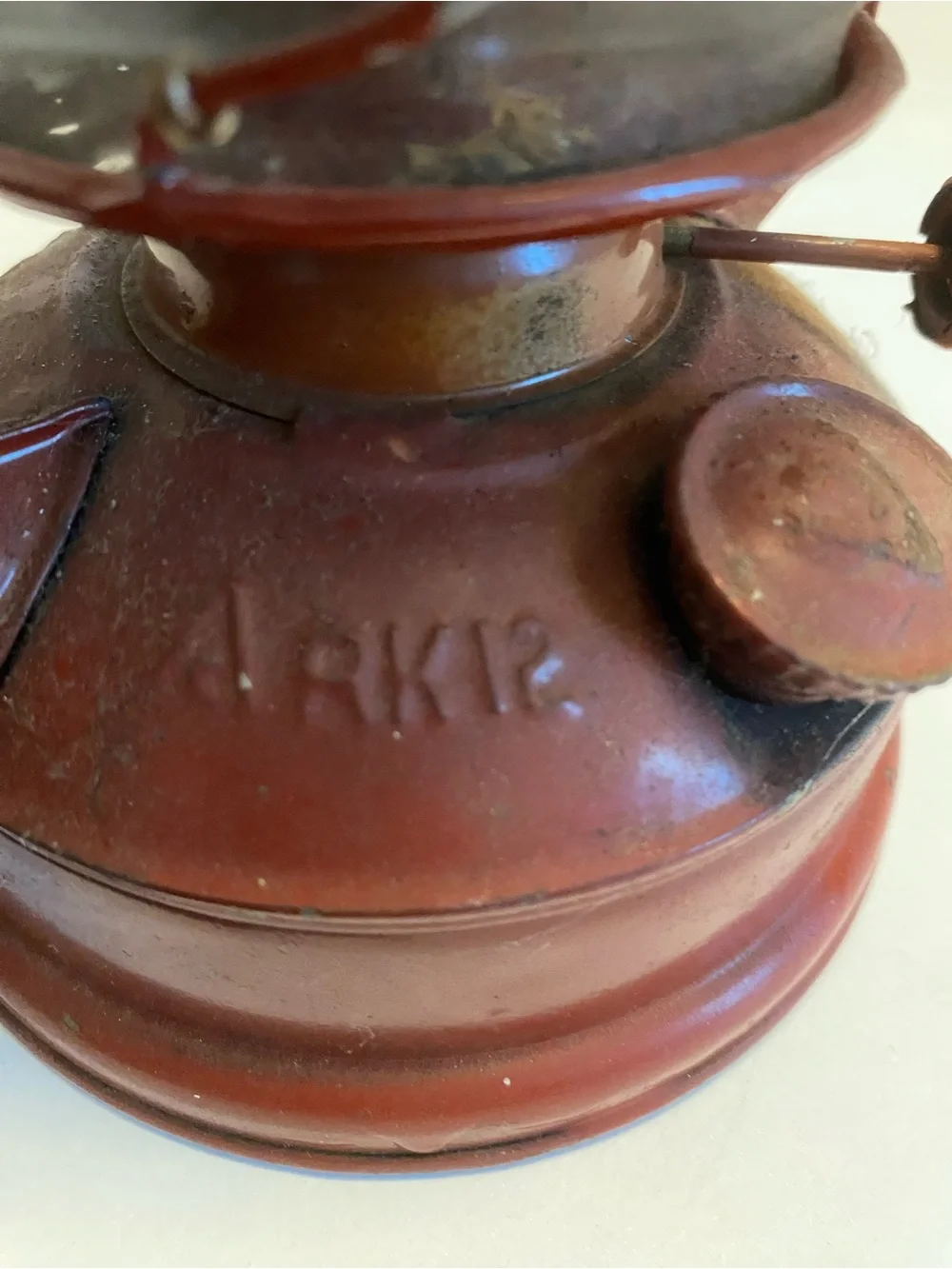 Vintage WangGuang Red American Camping Kerosene Lamp 12